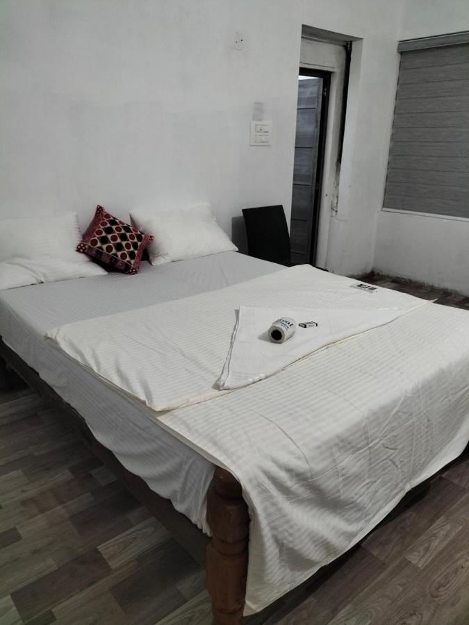 Funky Art Beach House Alappuzha Экстерьер фото