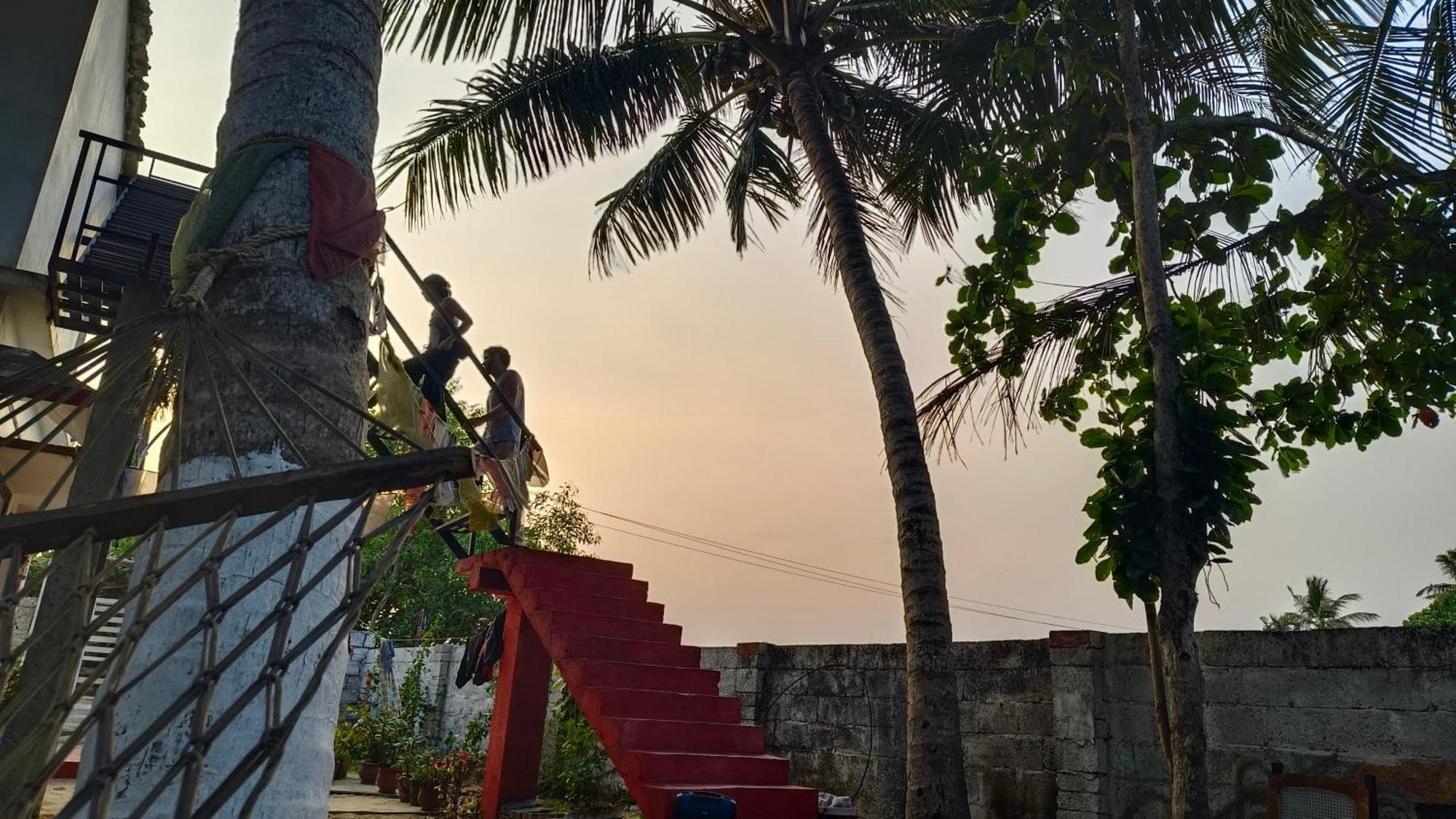 Funky Art Beach House Alappuzha Экстерьер фото